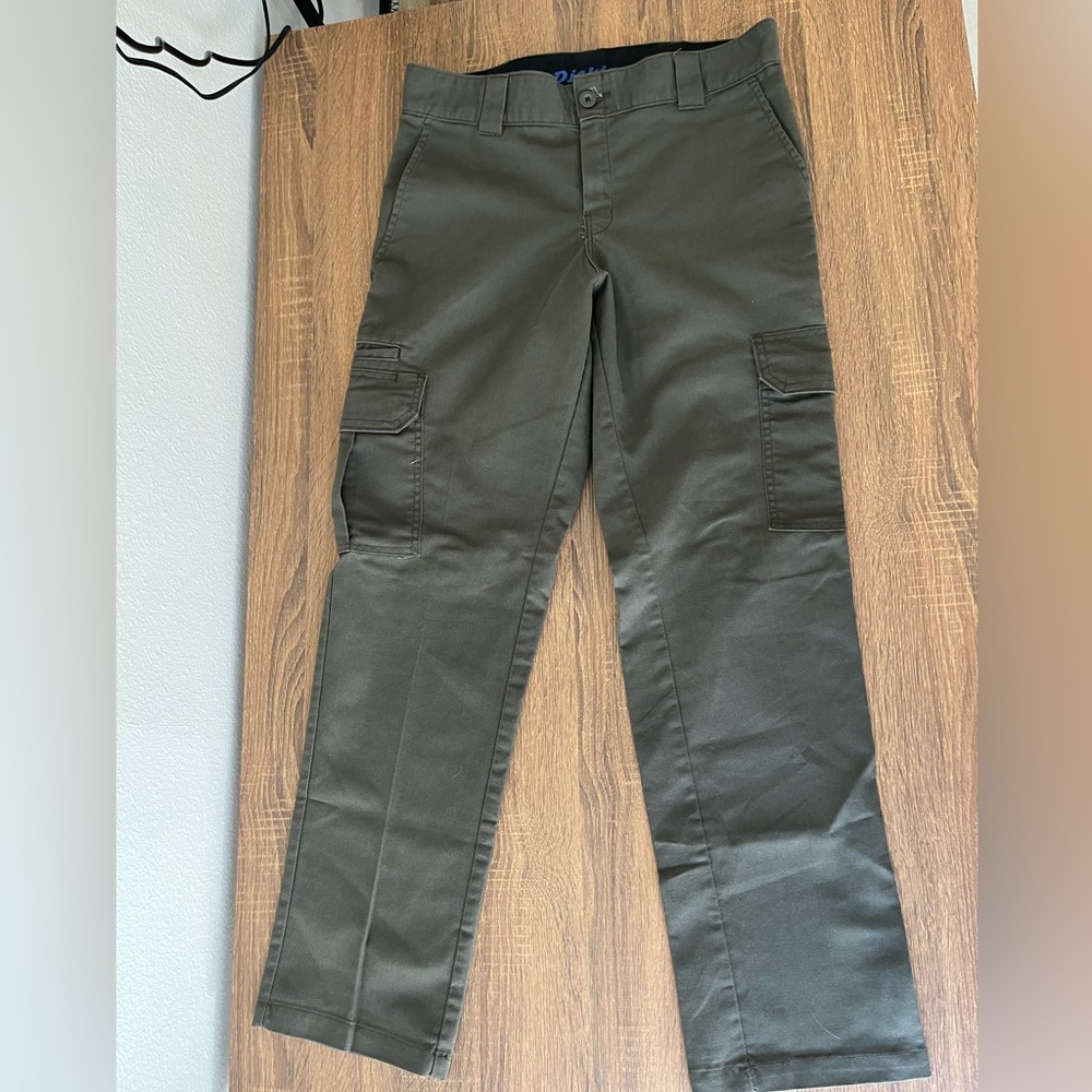 SOLD 🖤 DickiesFLEX Slim Straight Cargo Pants